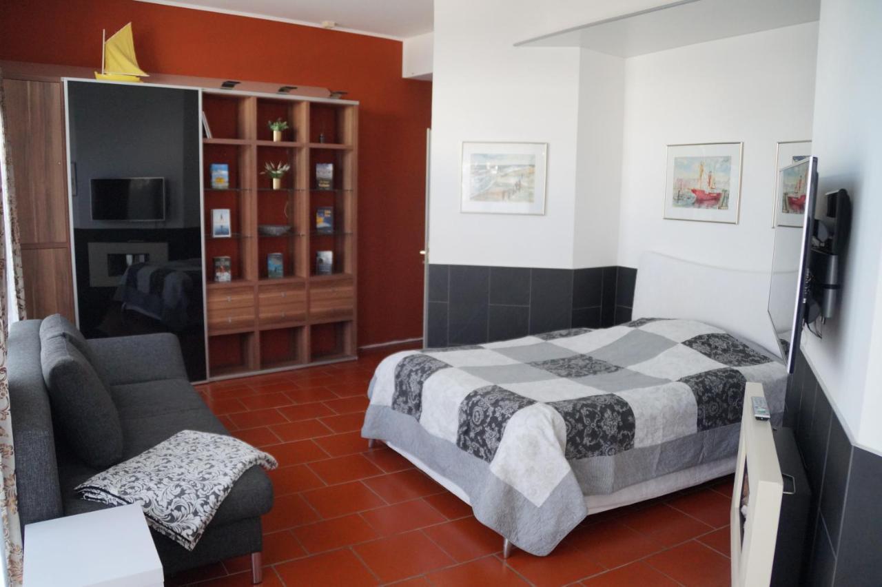 Studio-Apartment - Einraumwohnung Cuxhaven Esterno foto