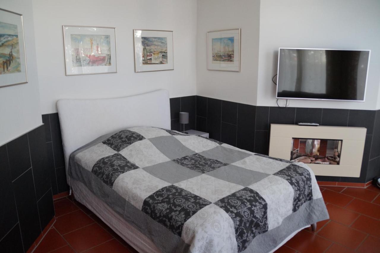 Studio-Apartment - Einraumwohnung Cuxhaven Esterno foto